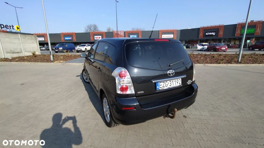 Toyota Corolla Verso - 12
