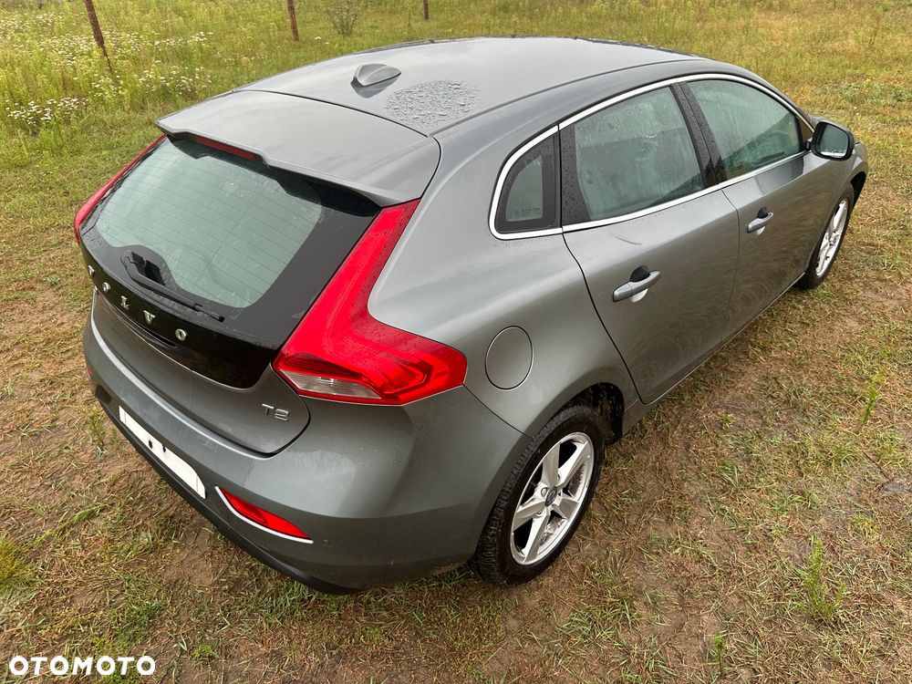 Volvo V40 T2 Linje Svart - 23