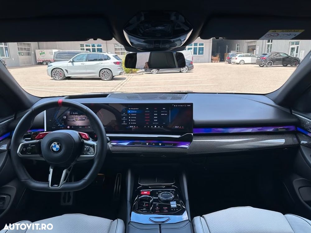 BMW M5 xDrive - 18