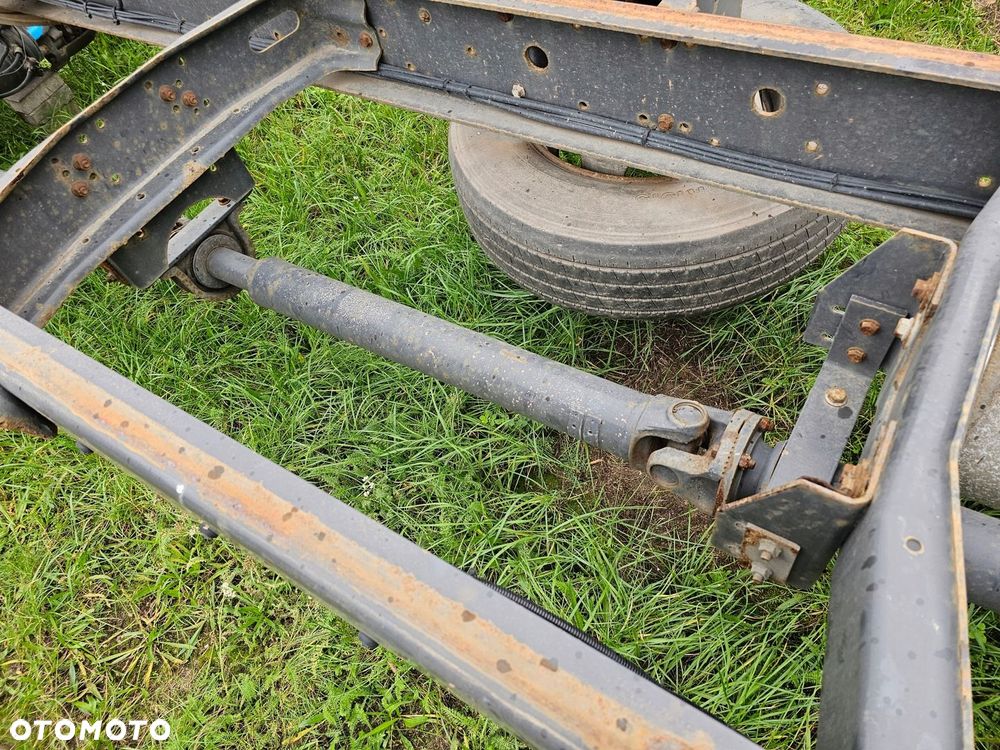 WAŁ NAPĘDOWY PĘDNY ŚRODKOWY PODPORA WAŁU RENAULT MIDLUM DXI FELGI 19.5 - 3