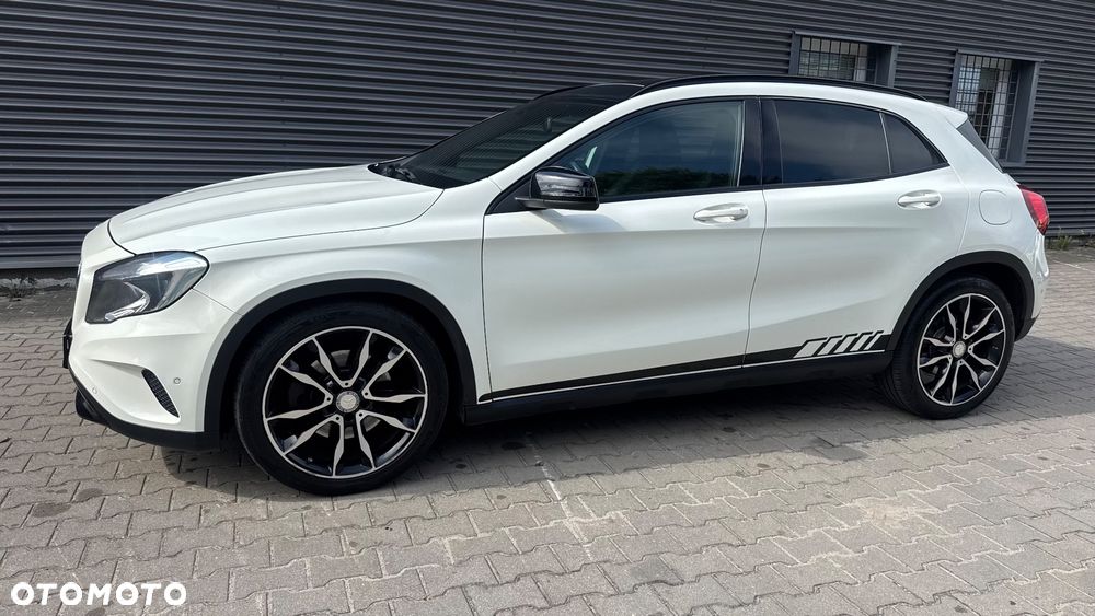 Mercedes-Benz GLA 250 4-Matic - 11