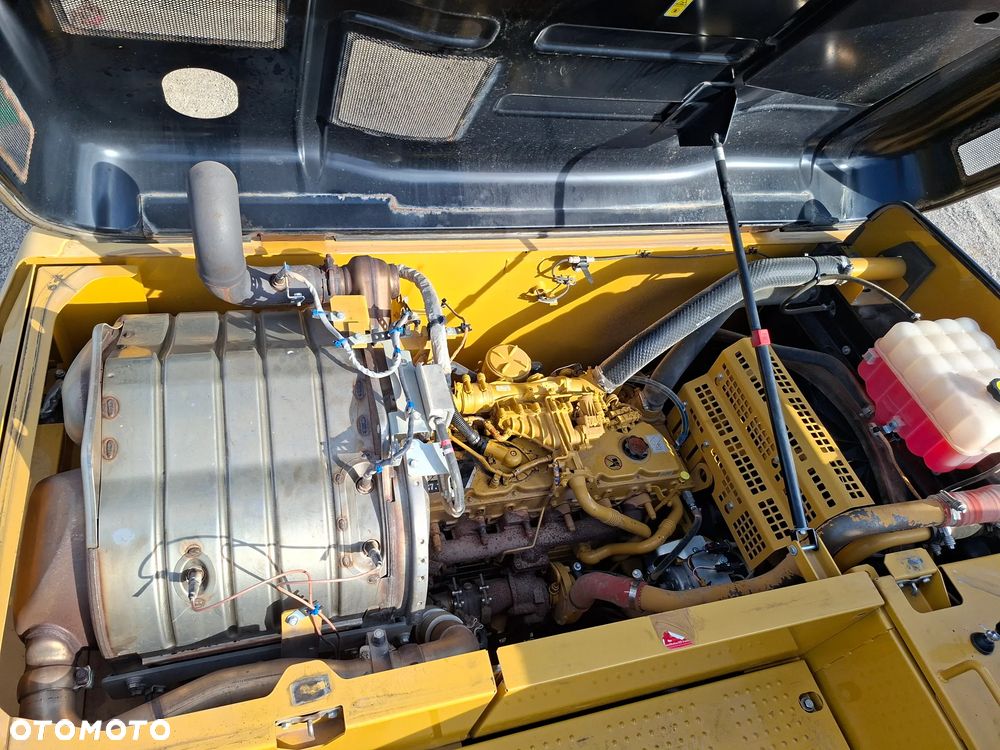 Caterpillar CAT 323 FL - 16
