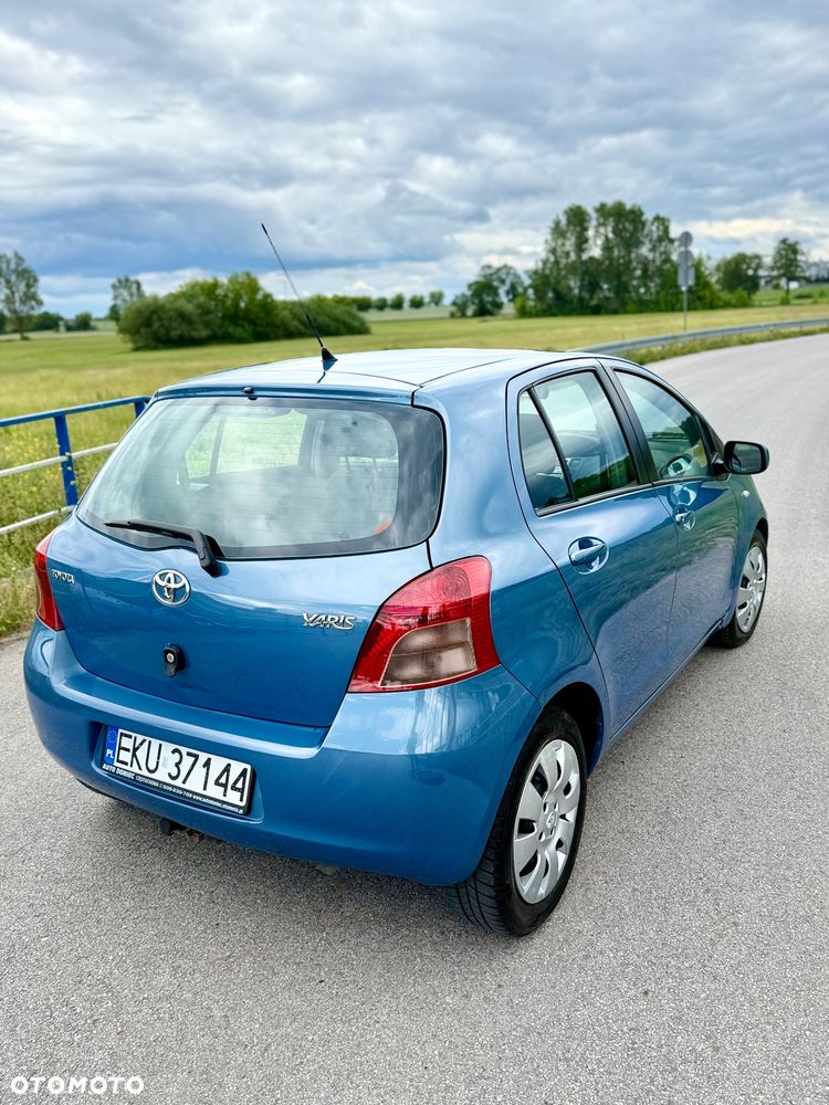 Toyota Yaris 1.3 Sol - 12