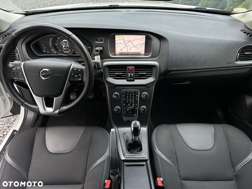 Volvo V40 D2 Momentum - 20