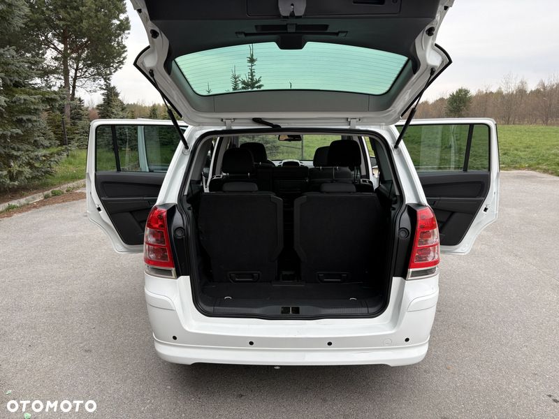 Opel Zafira 1.8 Design Edition - 30