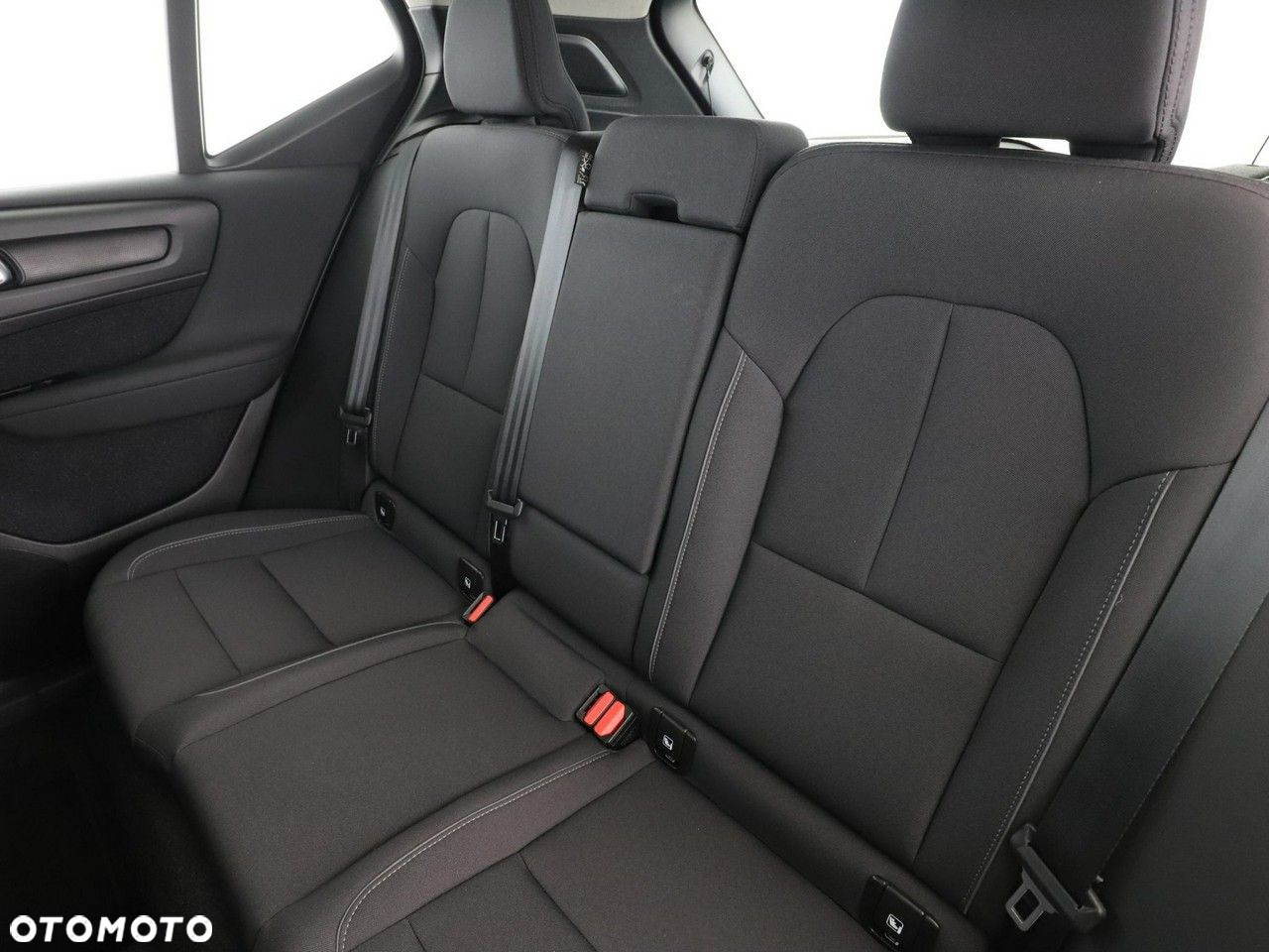 Volvo XC 40 T3 Momentum Pro - 17