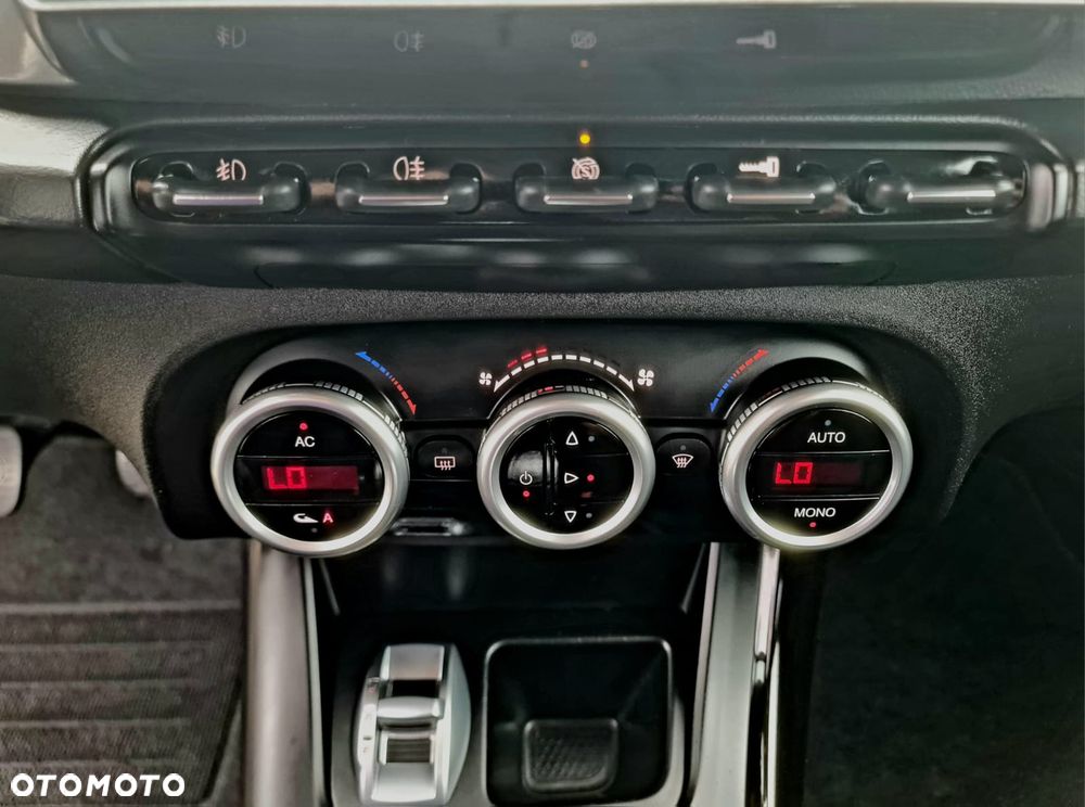 Alfa Romeo Giulietta 1.4 TB 16V Multiair Collezione - 28