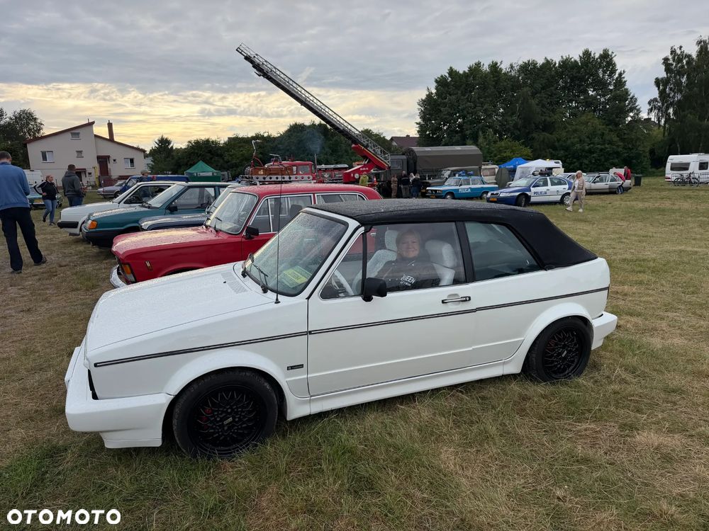 Volkswagen Golf - 2