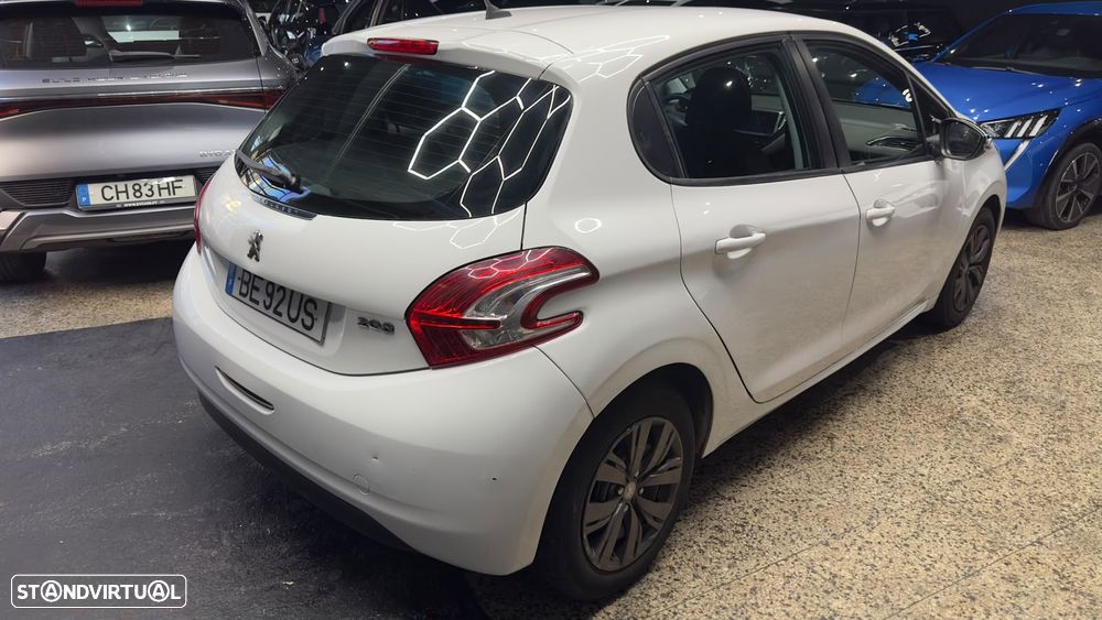 Peugeot 208 PureTech 68 Urban Move - 5