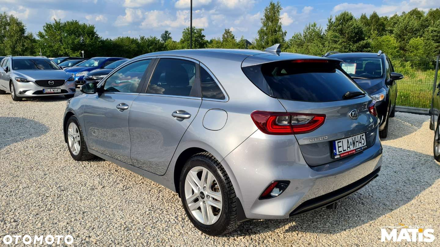 Kia Ceed - 16
