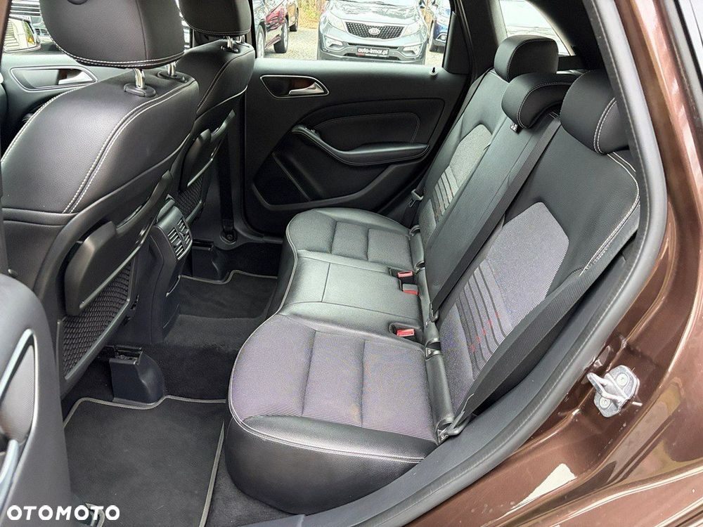 Mercedes-Benz Klasa B 250 - 14