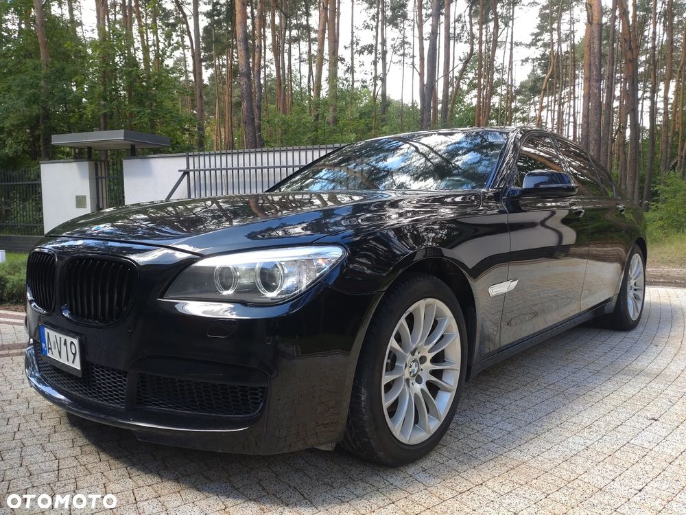 BMW Seria 7 740i - 2
