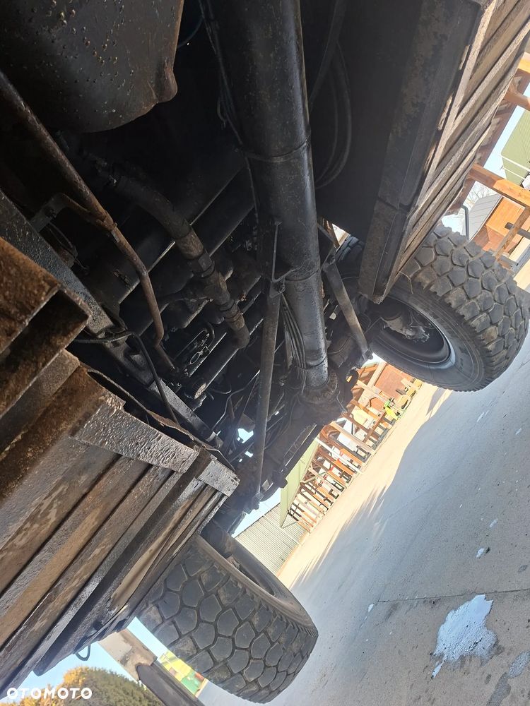 Mercedes-Benz Unimog - 12