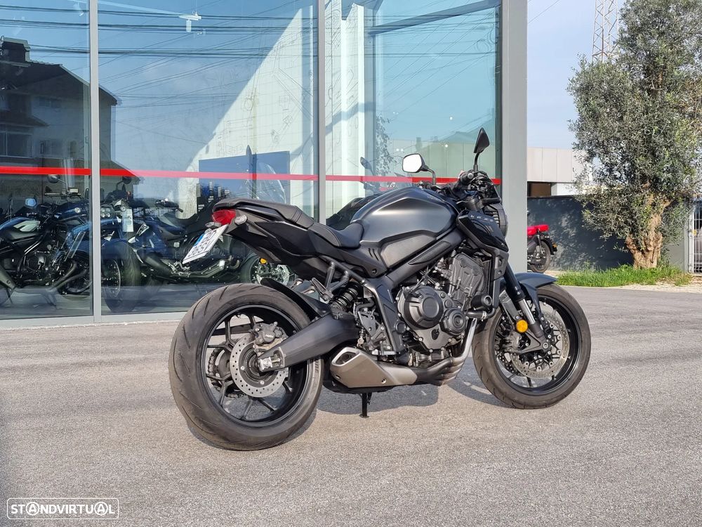 Honda CB 650R Black Edition - 5