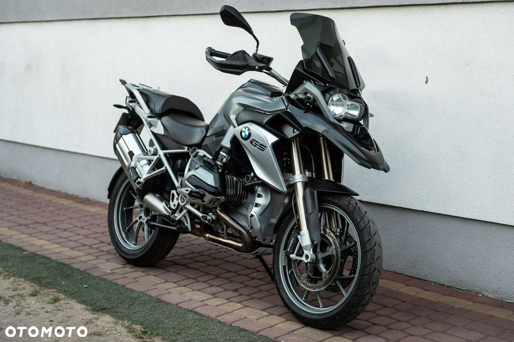 BMW R - 1