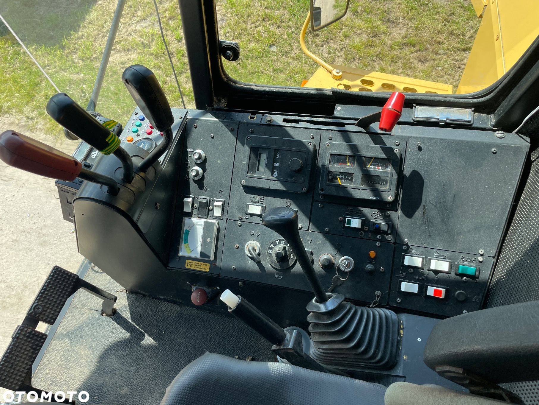 New Holland TX 32 - 22