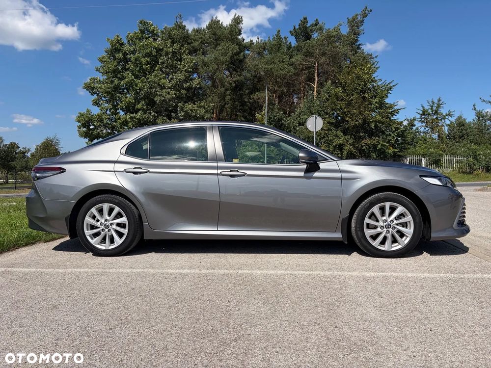 Toyota Camry 2.5 Hybrid Comfort CVT - 1