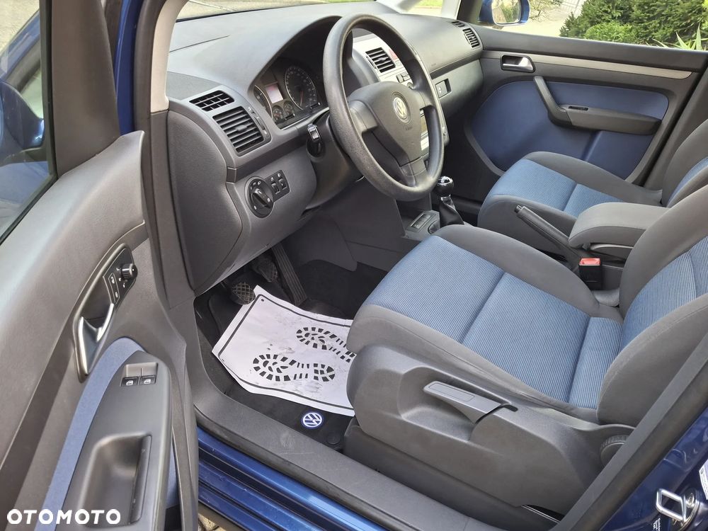 Volkswagen Touran 1.6 Basis - 10