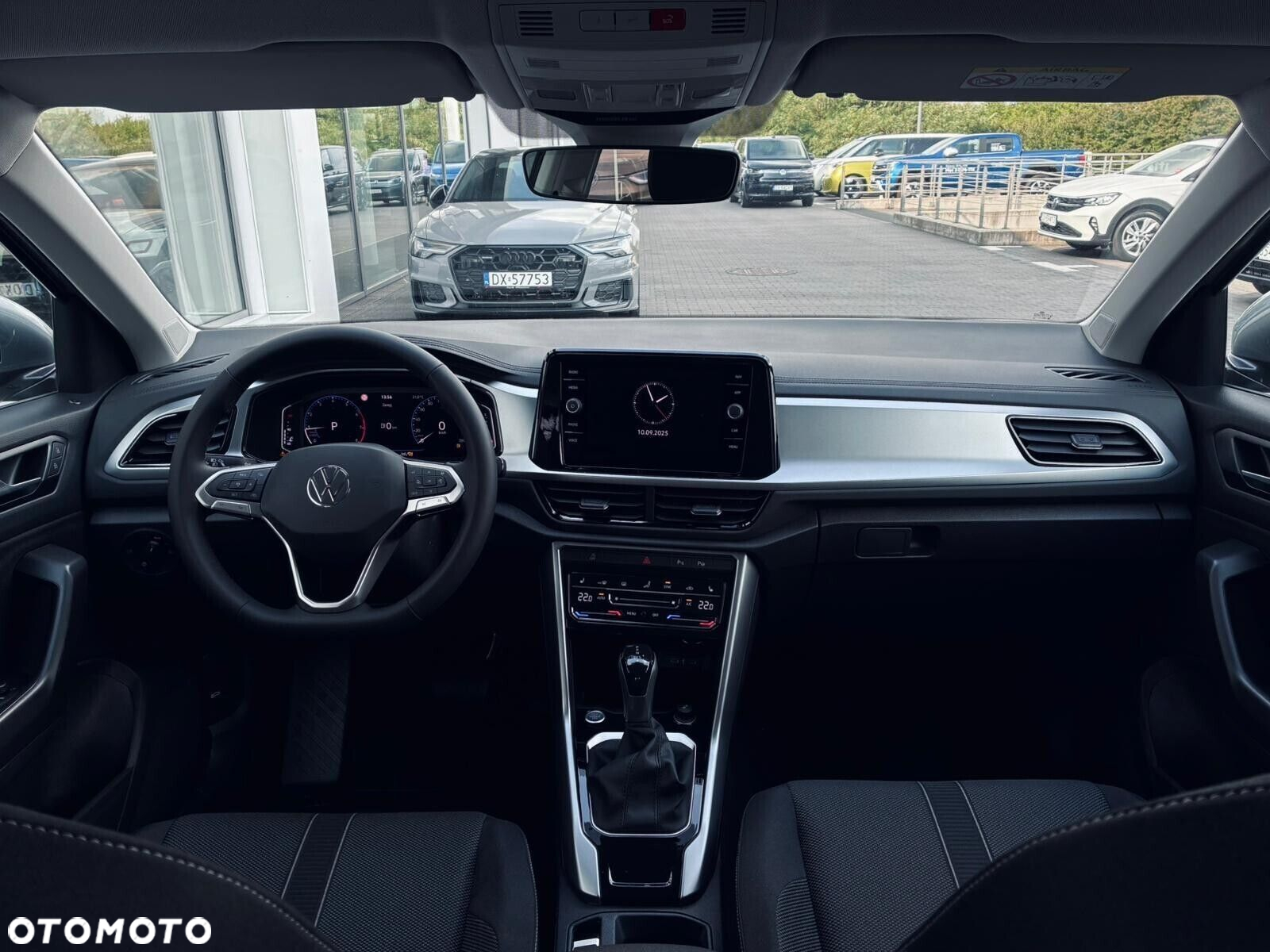 Volkswagen T-Roc - 4