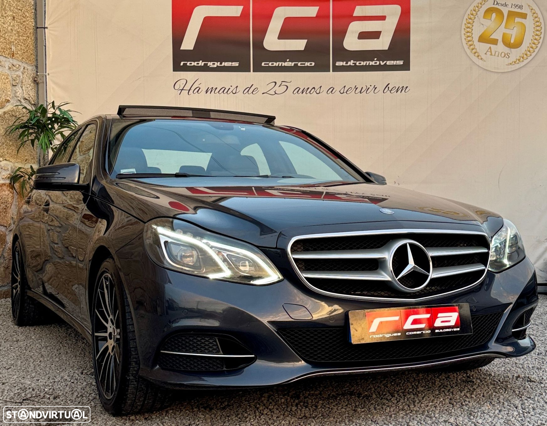 Mercedes-Benz E 300 Bluetec Hybrid Avantgarde - 29