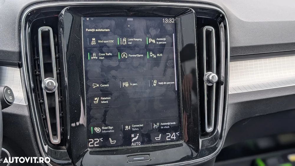 Volvo XC 40 T5 AWD Momentum Pro - 18