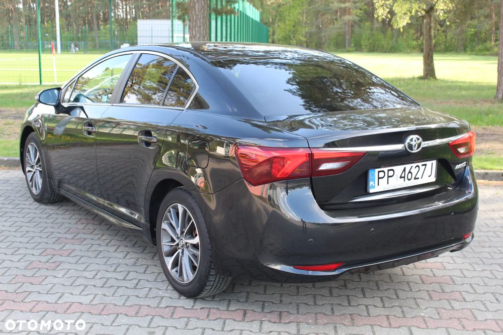 Toyota Avensis 1.8 Prestige MS - 25
