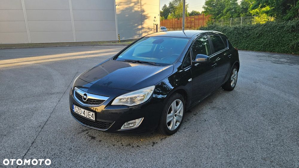 Opel Astra 1.4 Turbo 150 Jahre - 1
