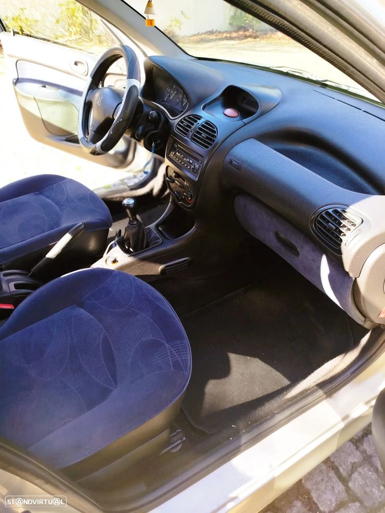 Peugeot 206 1.1 XT - 5