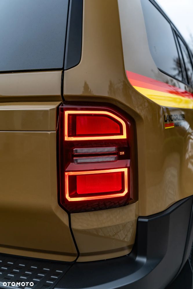 Toyota Land Cruiser LC 2.8 D-4D First Edition - 15