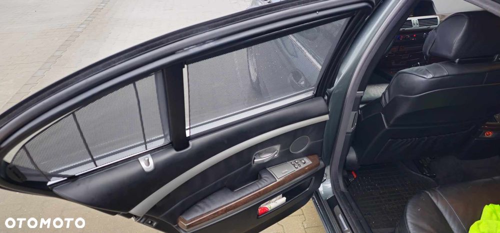 BMW Seria 7 735i L - 4