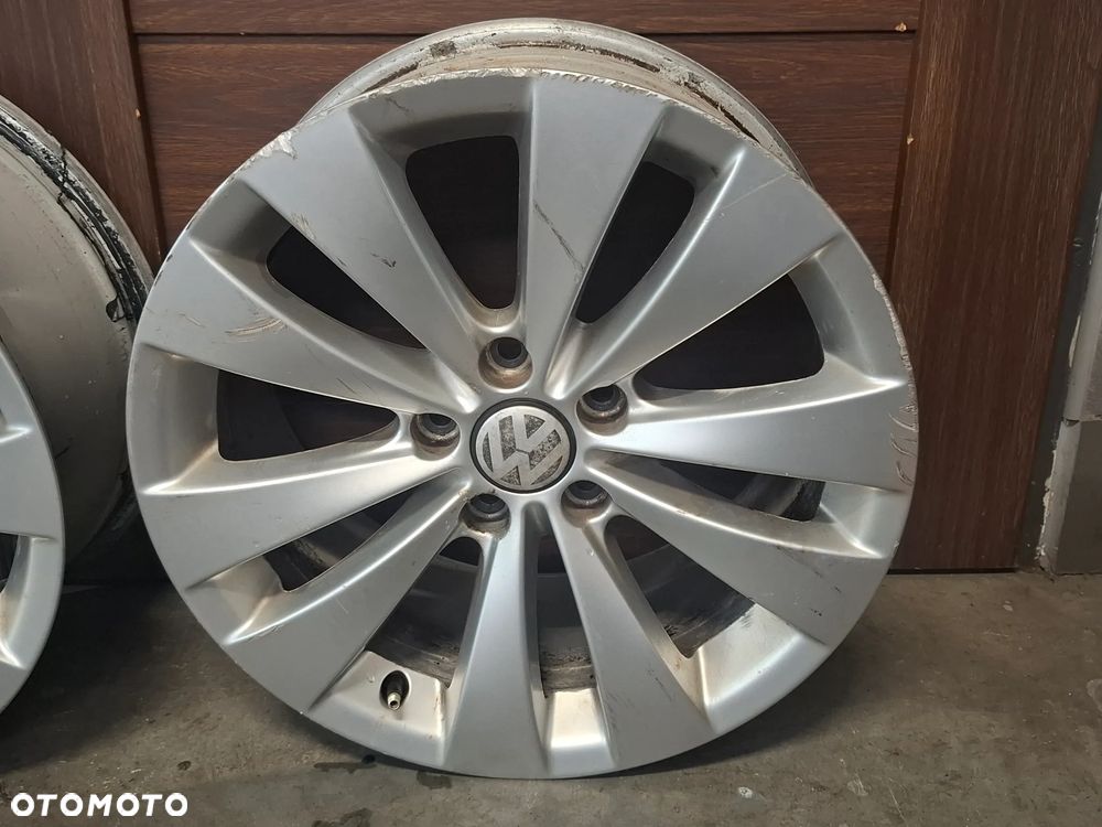 Felgi aluminiowe 17 cali Volkswagen Passat CC 2009 rok komplet nr 3C8601025A - 5