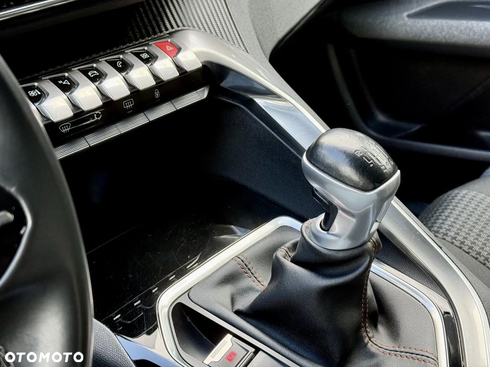 Peugeot 3008 PureTech 130 Stop & Start GPF Active Business-Paket - 17