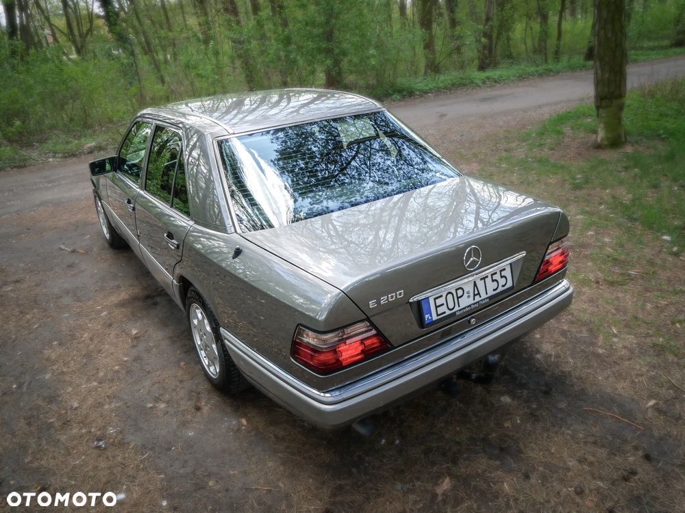 Mercedes-Benz W124 (1984-1993) - 27