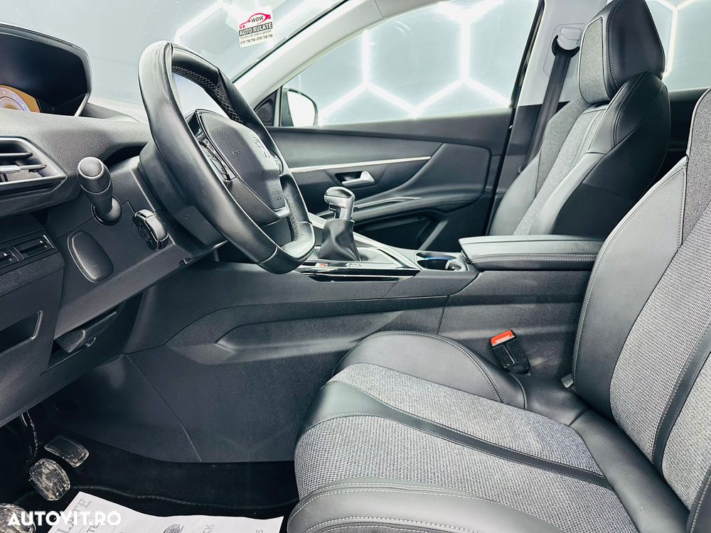 Peugeot 3008 PureTech 130 Stop & Start GPF Allure - 14