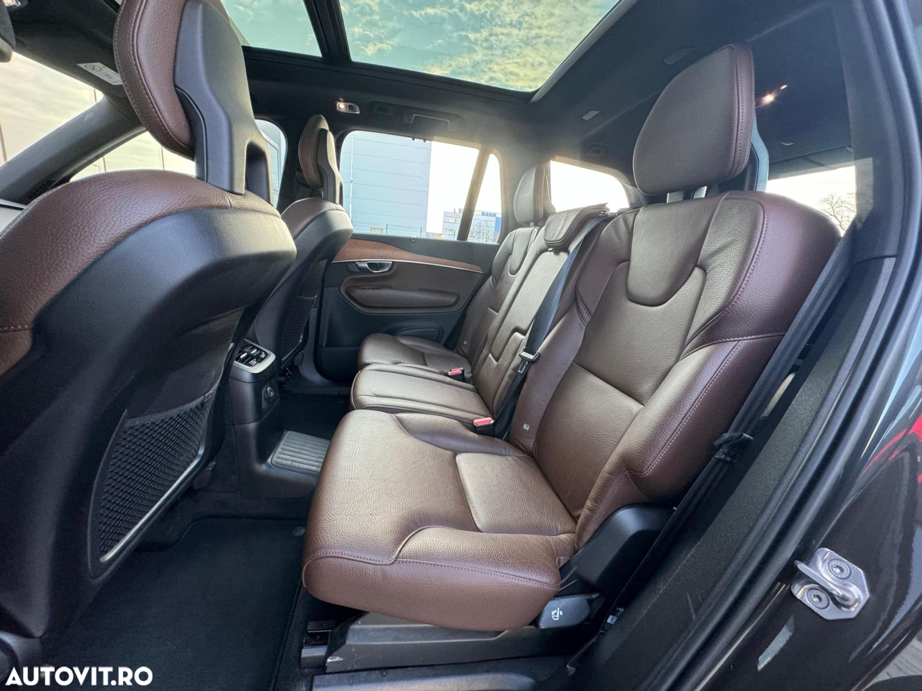Volvo XC 90 T8 AWD Twin Engine Geartronic Momentum - 16