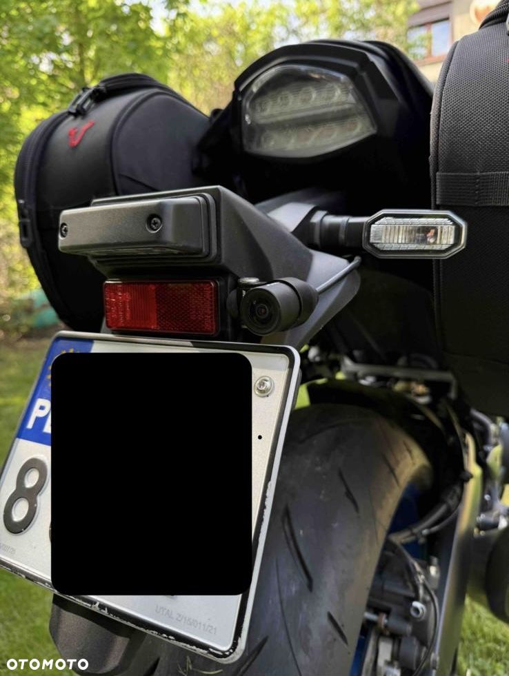 Suzuki GSX 1000 - 10