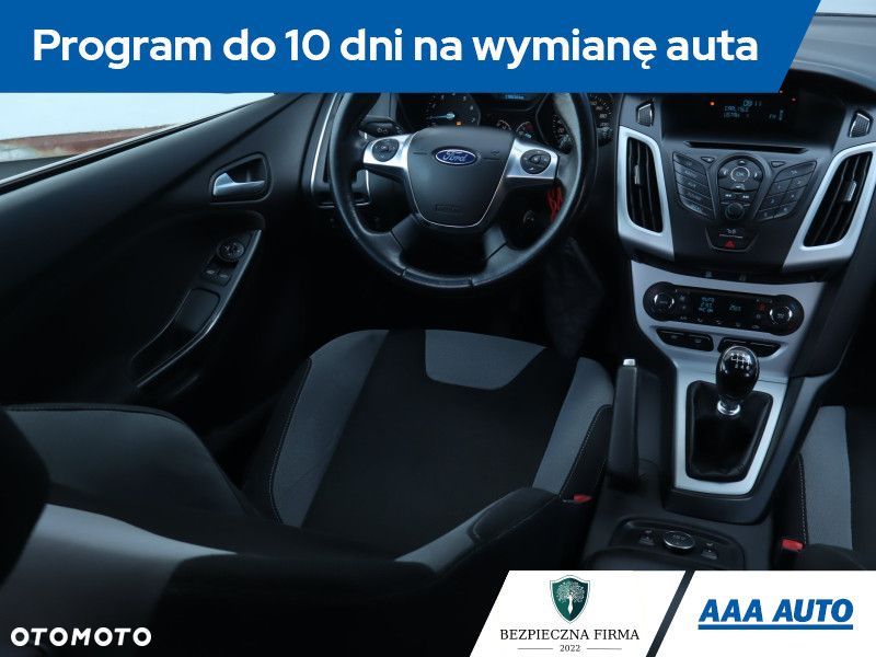 Ford Focus SW - 9