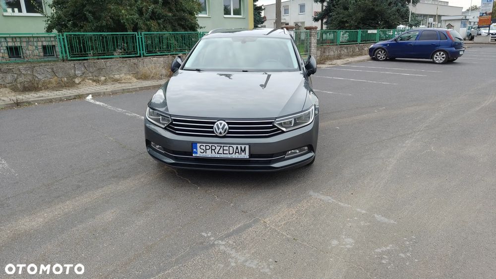 Volkswagen Passat 1.6 TDI (BlueMotion Technology) DSG Comfortline - 2