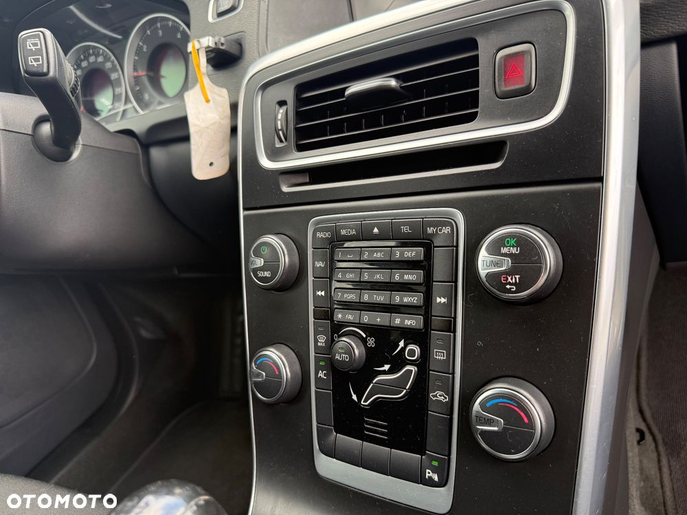 Volvo V60 D3 Summum - 12