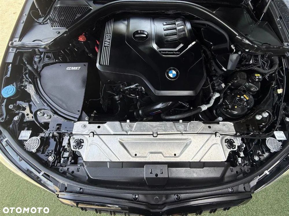 BMW Seria 3 330i xDrive M Sport - 23