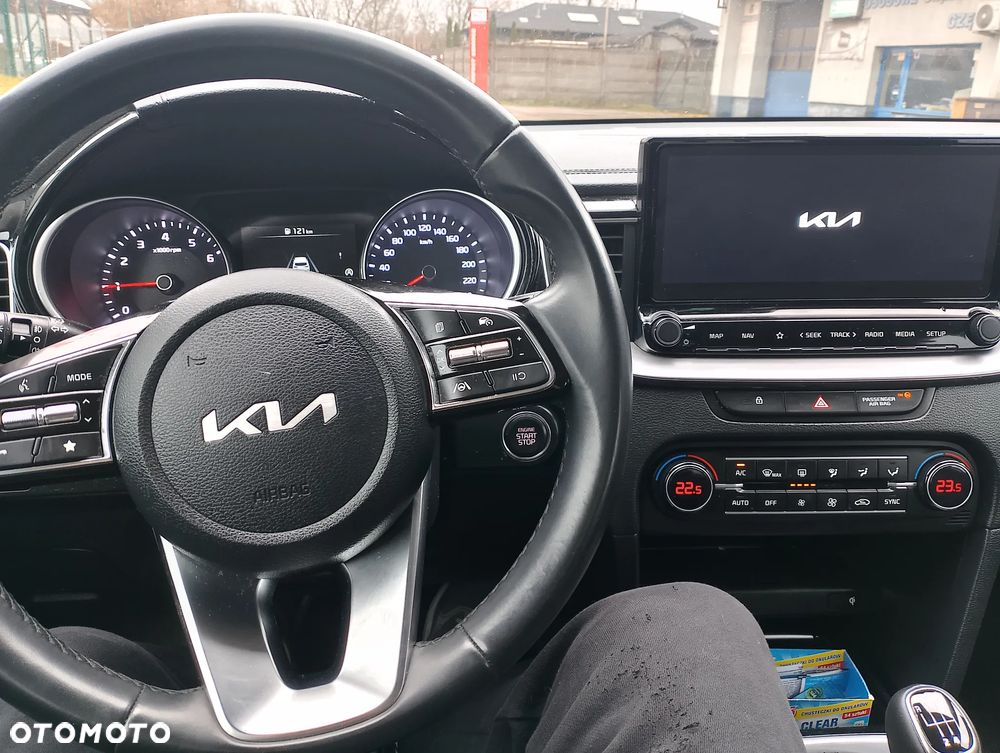 Kia Ceed - 12