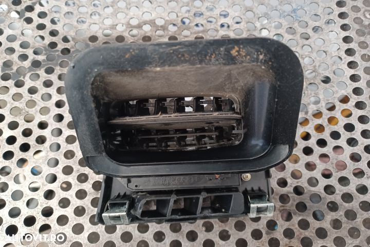 Grila ventilatie bord stanga Fiat Albea 1  [din 2002 pana  2012] seria Sedan 1.4 MT (77 hp) - 2