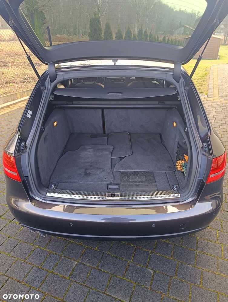 Audi A4 Avant 2.0 TDI DPF quattro - 13