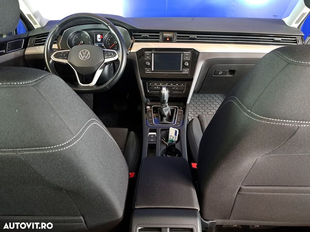 Volkswagen Passat - 15