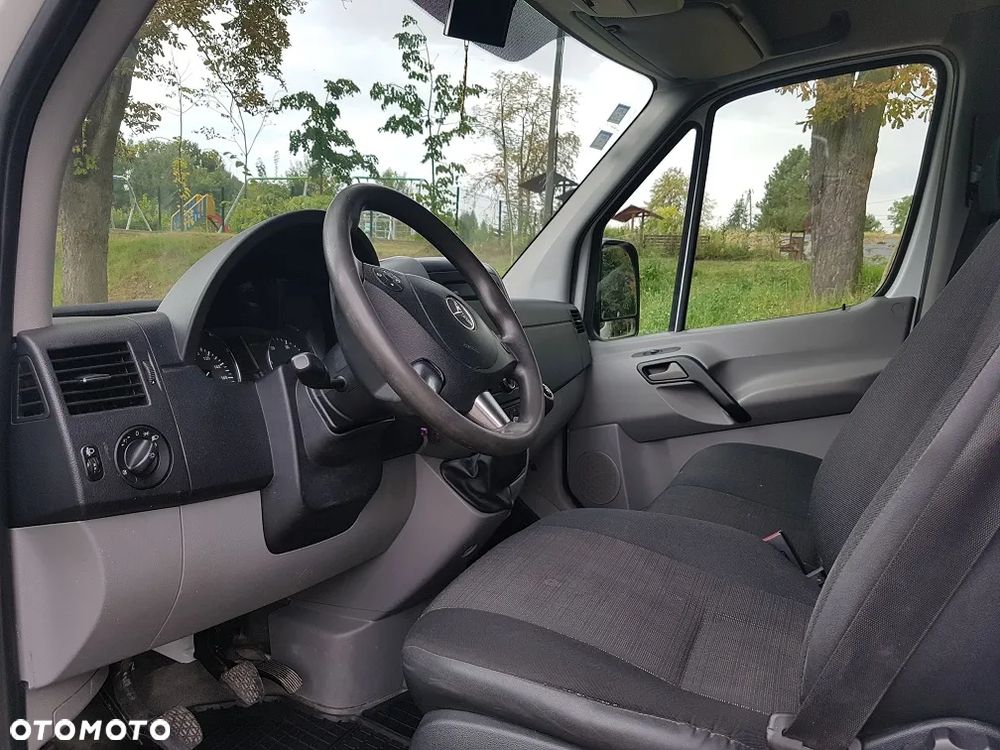 Mercedes-Benz Sprinter - 10
