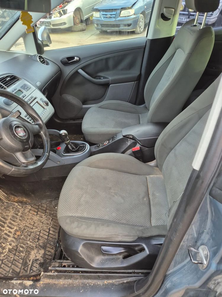 SEAT TOLEDO III fotel fotele kanapa deska kokpit podsufitka boczek boczki klamka podłokietnik licznik prędkościomierz panel - 3