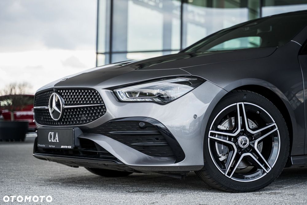 Mercedes-Benz CLA - 4