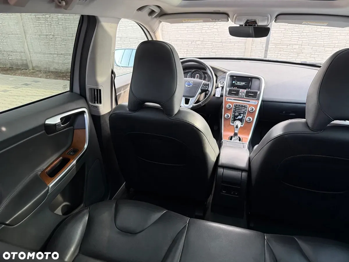 Volvo XC 60 T5 Drive-E Momentum - 33