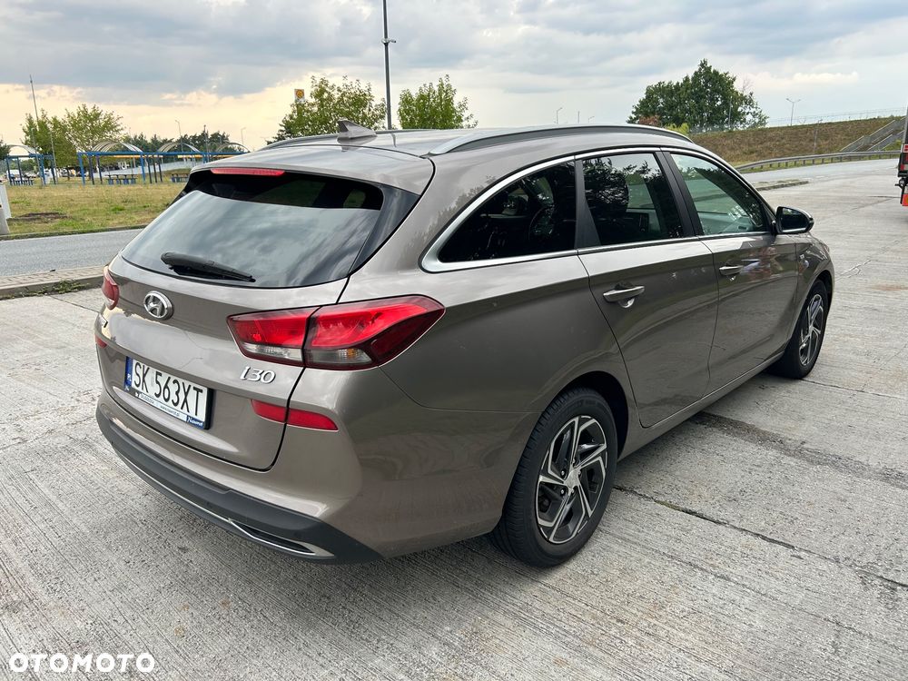 Hyundai i30 1.5 T-GDI 48V Smart - 4