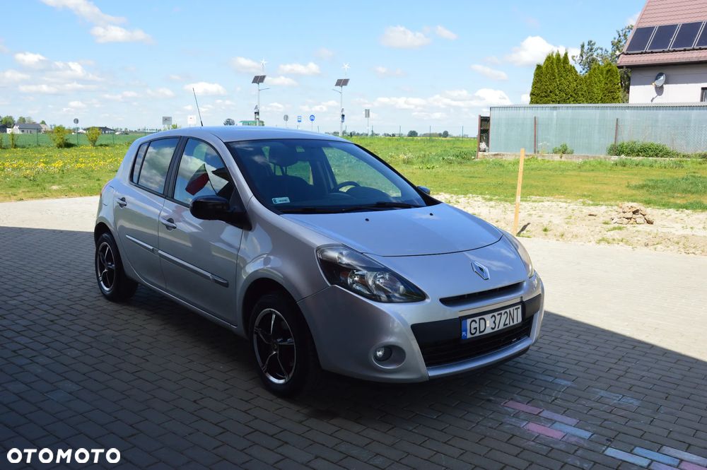 Renault Clio - 8